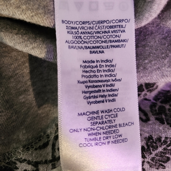 Chaps 100% Cotton Black and Gray Floral Blouse Knit Sz 2Z - Picture 9 of 9